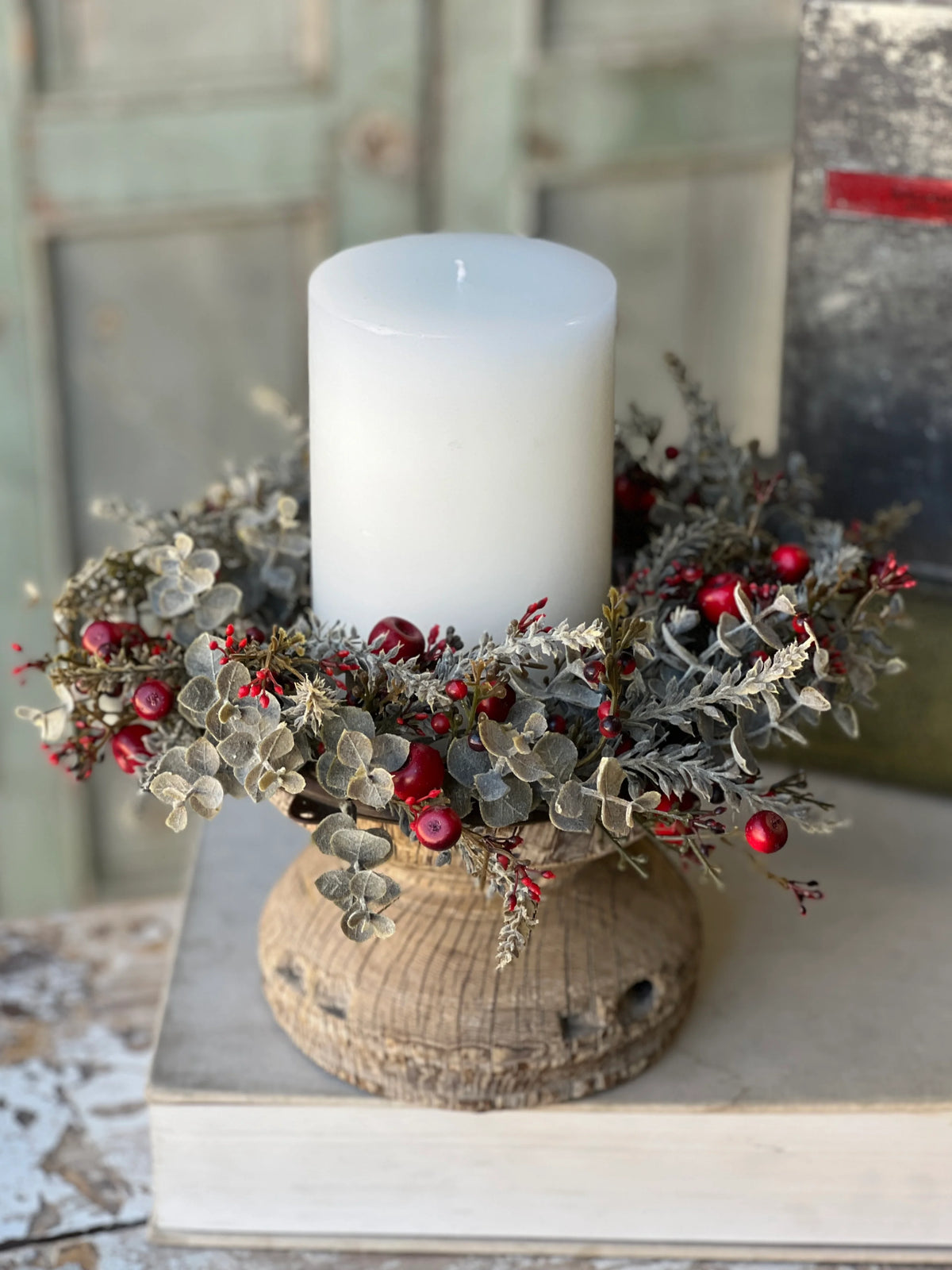 Cashel Berry Eucalyptus Candle Ring