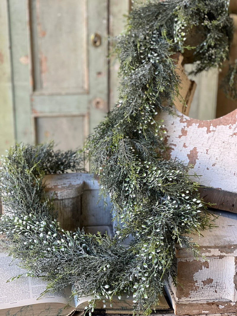 Shimmering Cedar Garland